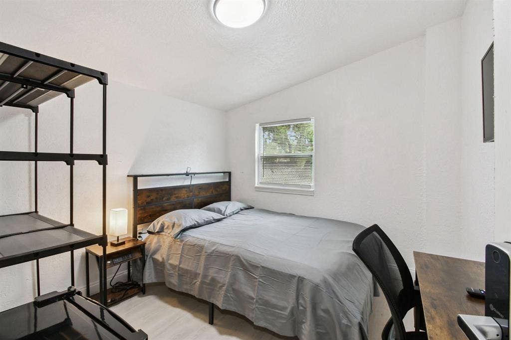 9 BR in Tampa