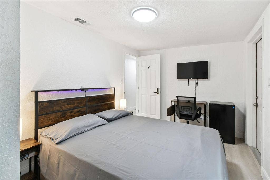 9 BR in Tampa