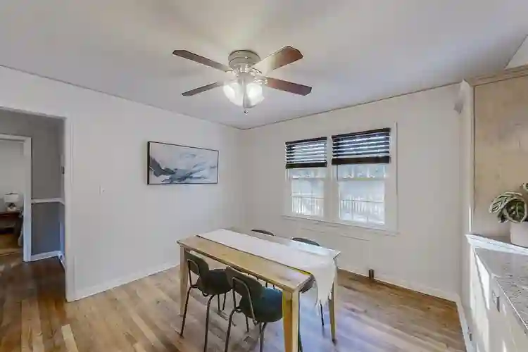 5 BR in East Point