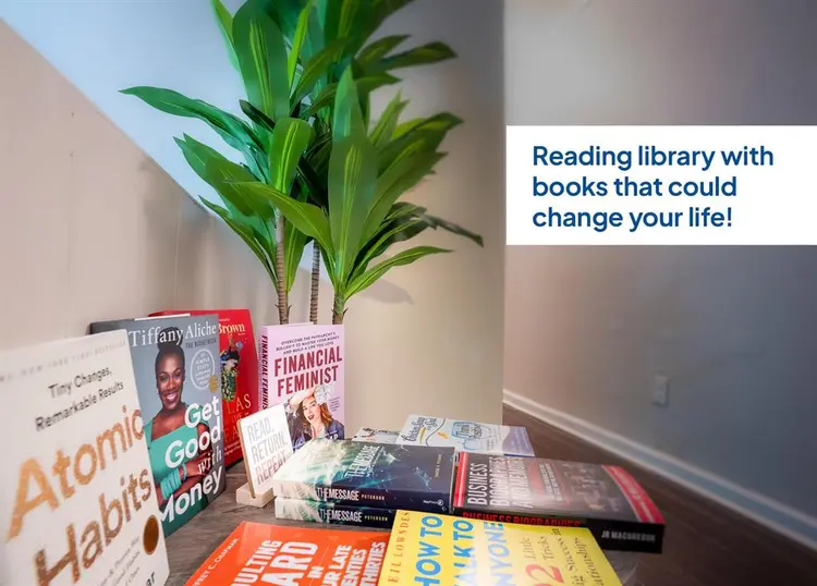 9 BR in Stone Mountain