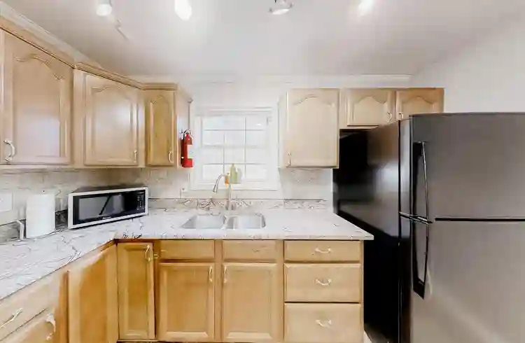 9 BR in Stone Mountain