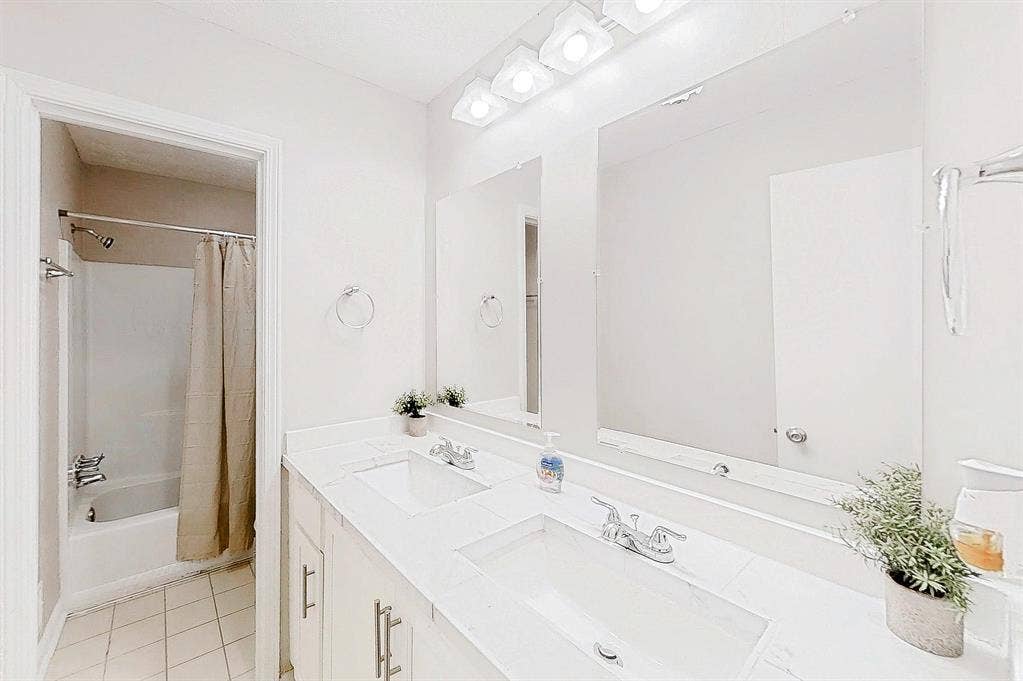 9 BR in Stone Mountain