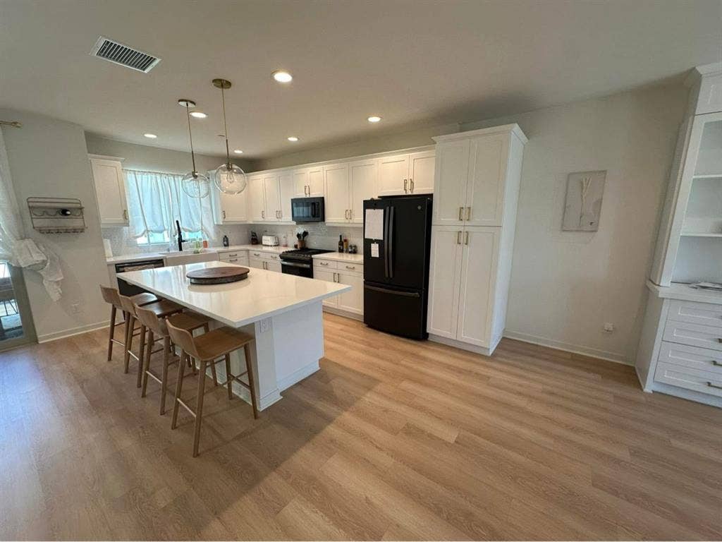 Lake Forest Room for rent