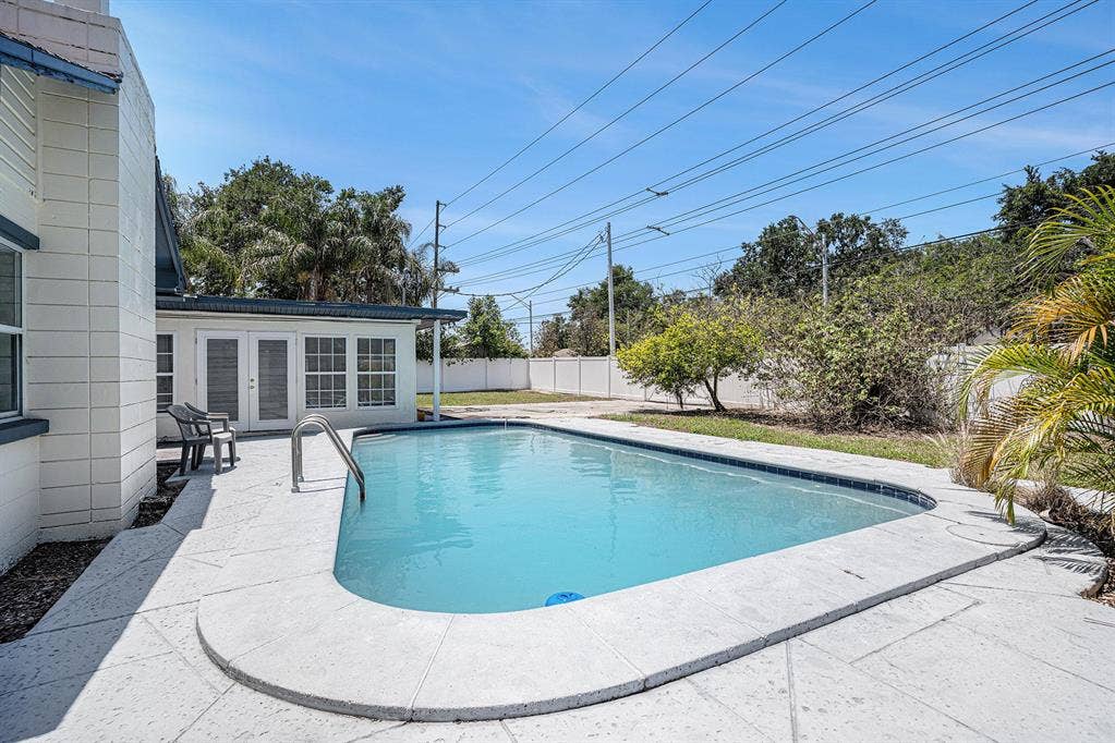 5 BR in Lakeland