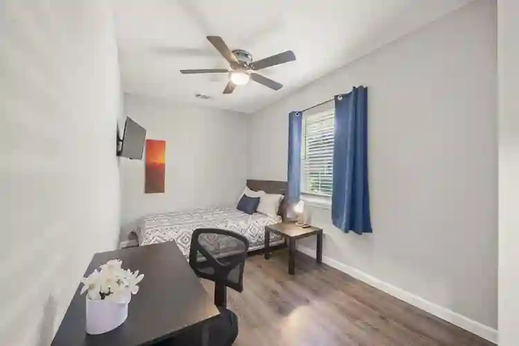 10 BR in Houston
