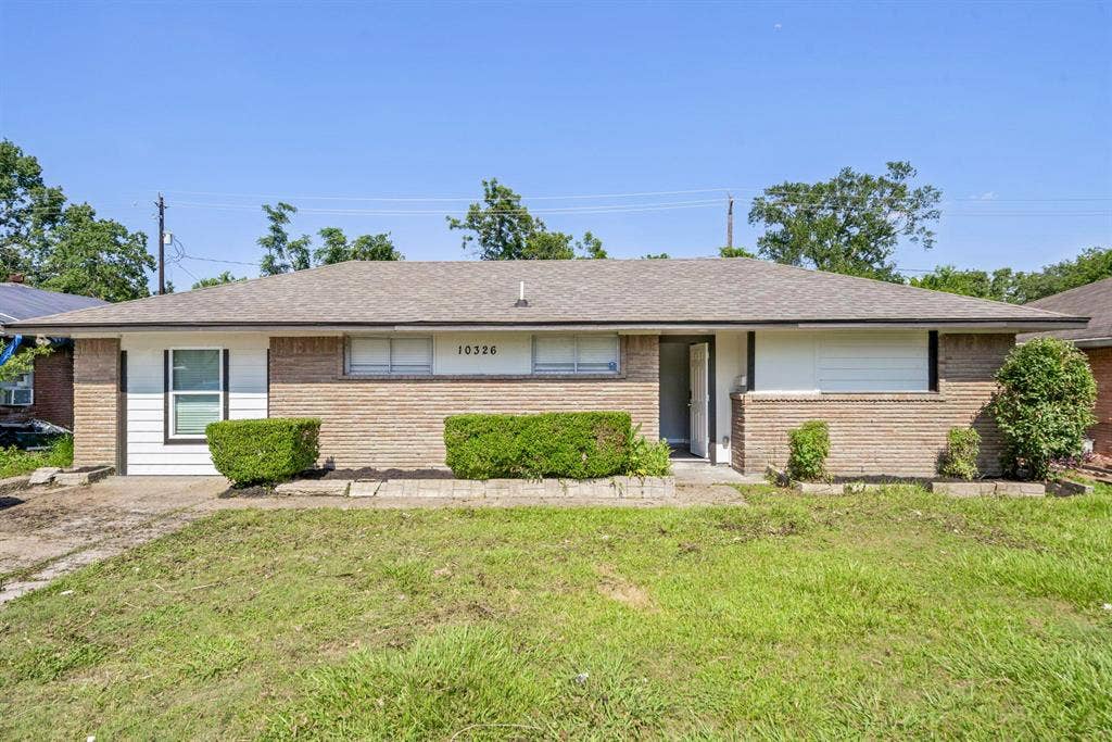 10 BR in Houston