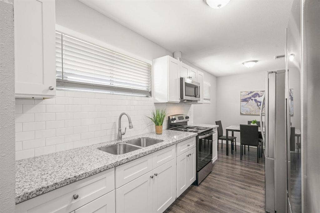 10 BR in Houston
