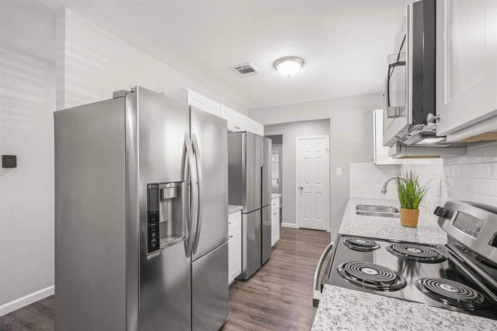 10 BR in Houston