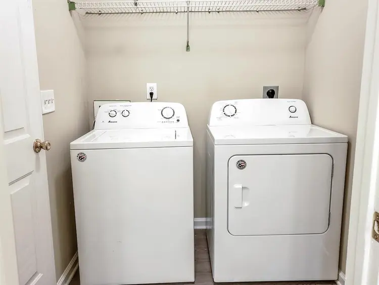 8 BR in Decatur