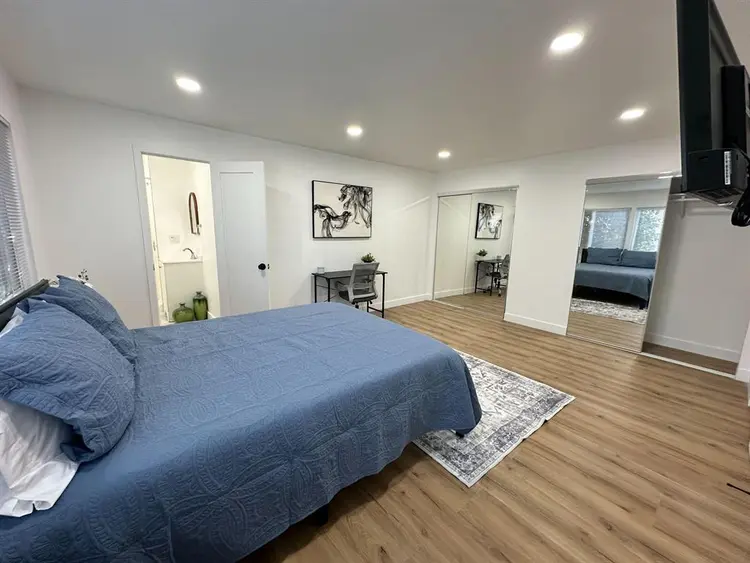 4 BR in Los Angeles