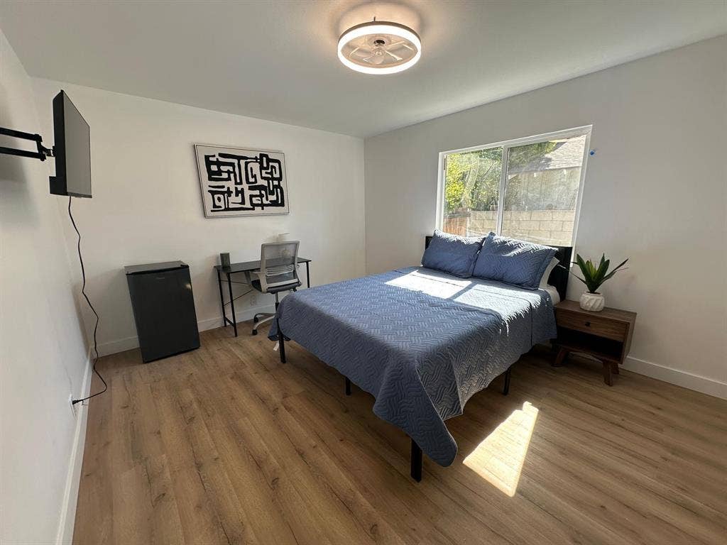 4 BR in Los Angeles