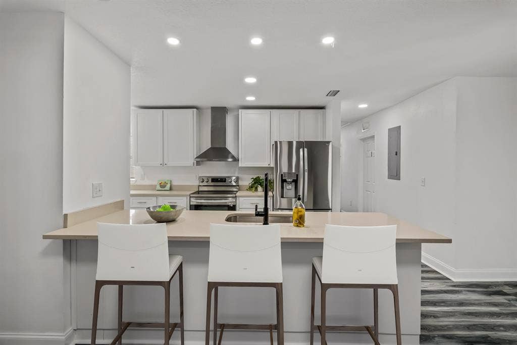 8 BR in Tampa
