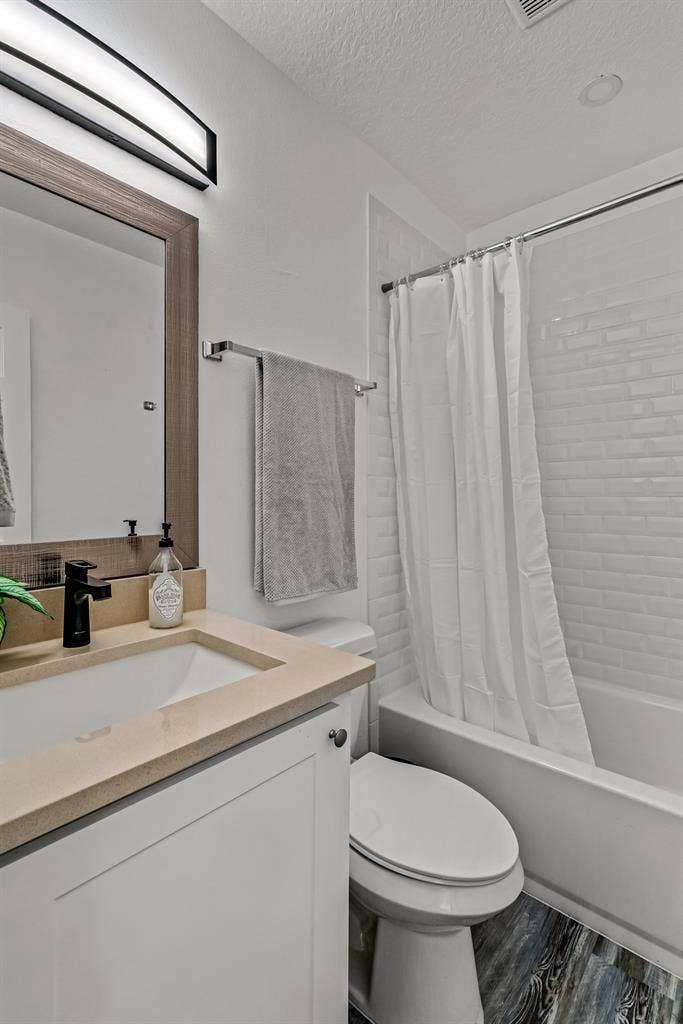 8 BR in Tampa