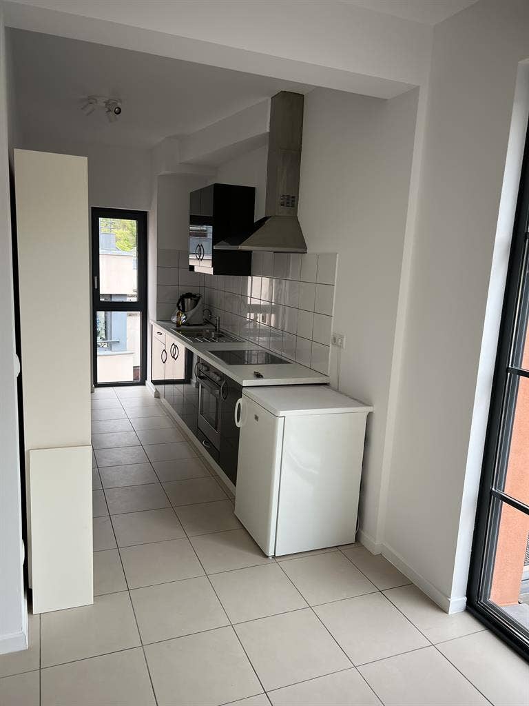 Light and central studio for rent