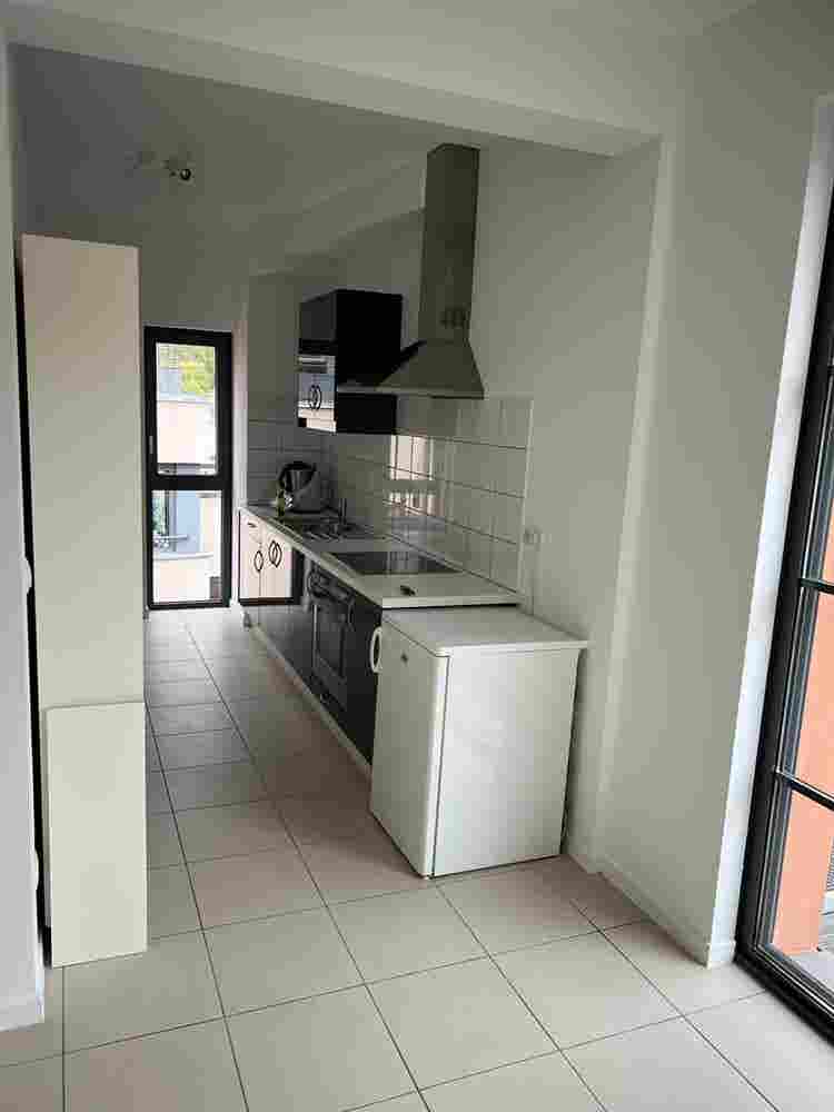 Light and central studio for rent