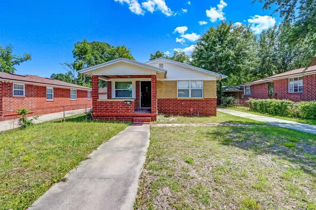 6 BR in Jacksonville