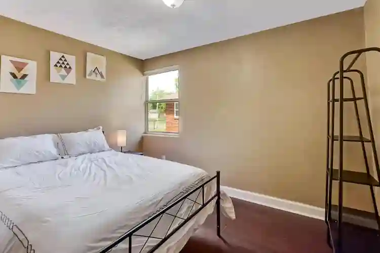 6 BR in Jacksonville