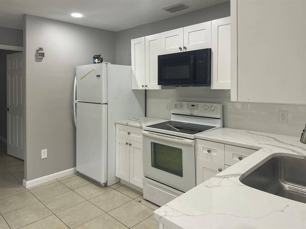 3 BR in Clearwater