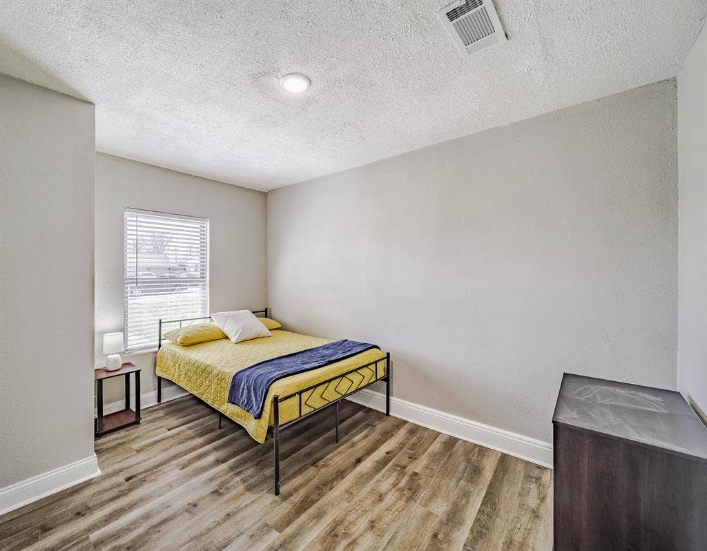 8 BR in Dallas