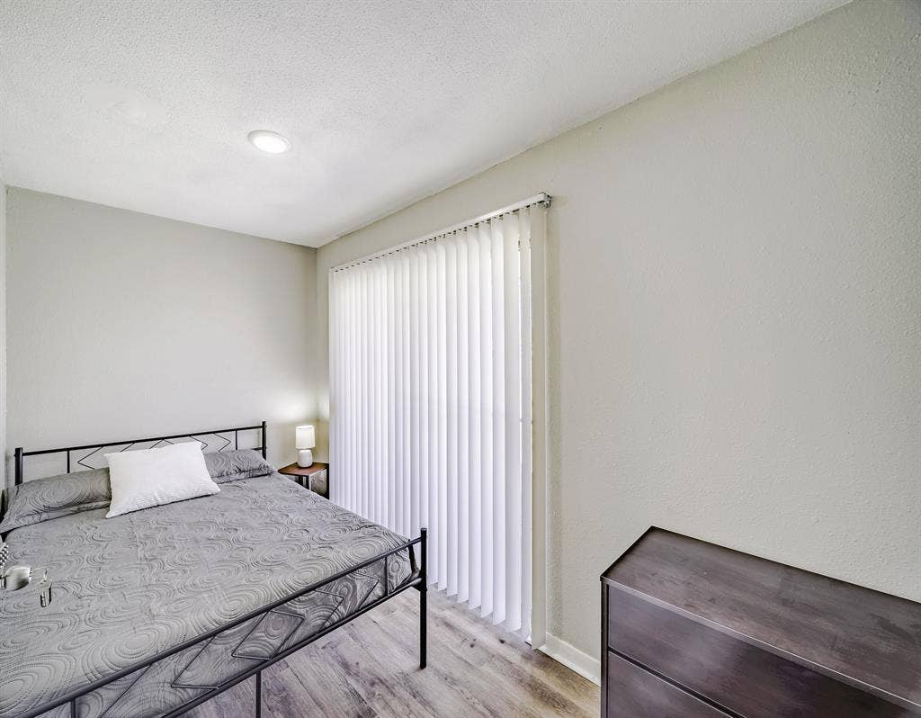 8 BR in Dallas