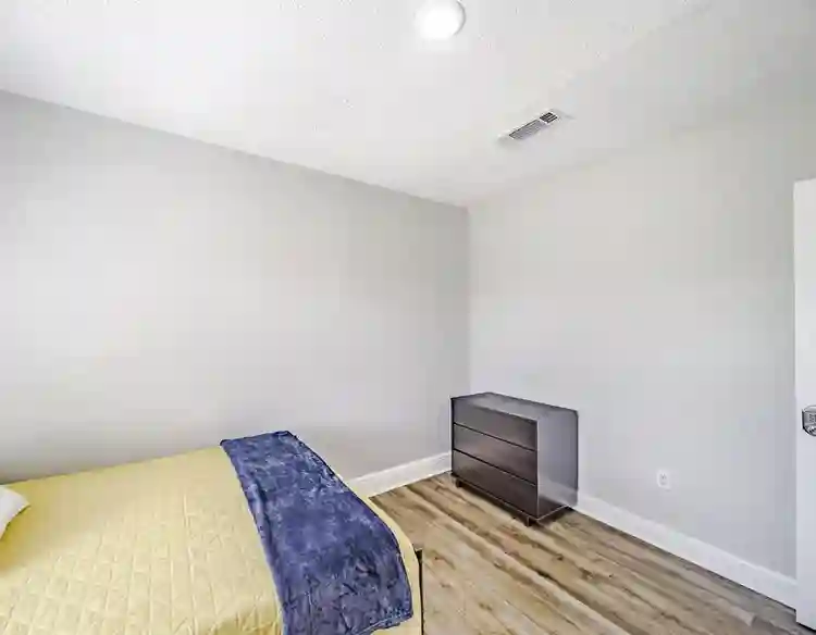 8 BR in Dallas