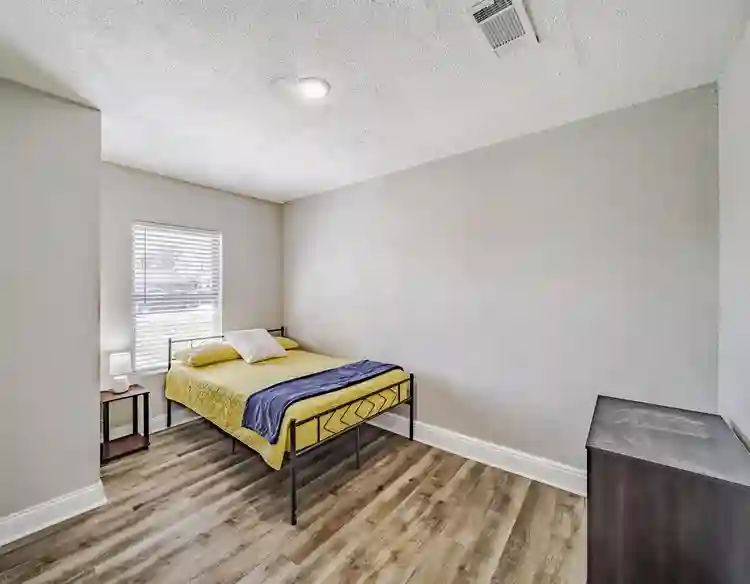8 BR in Dallas