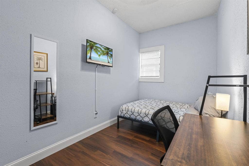 9 BR in Jacksonville