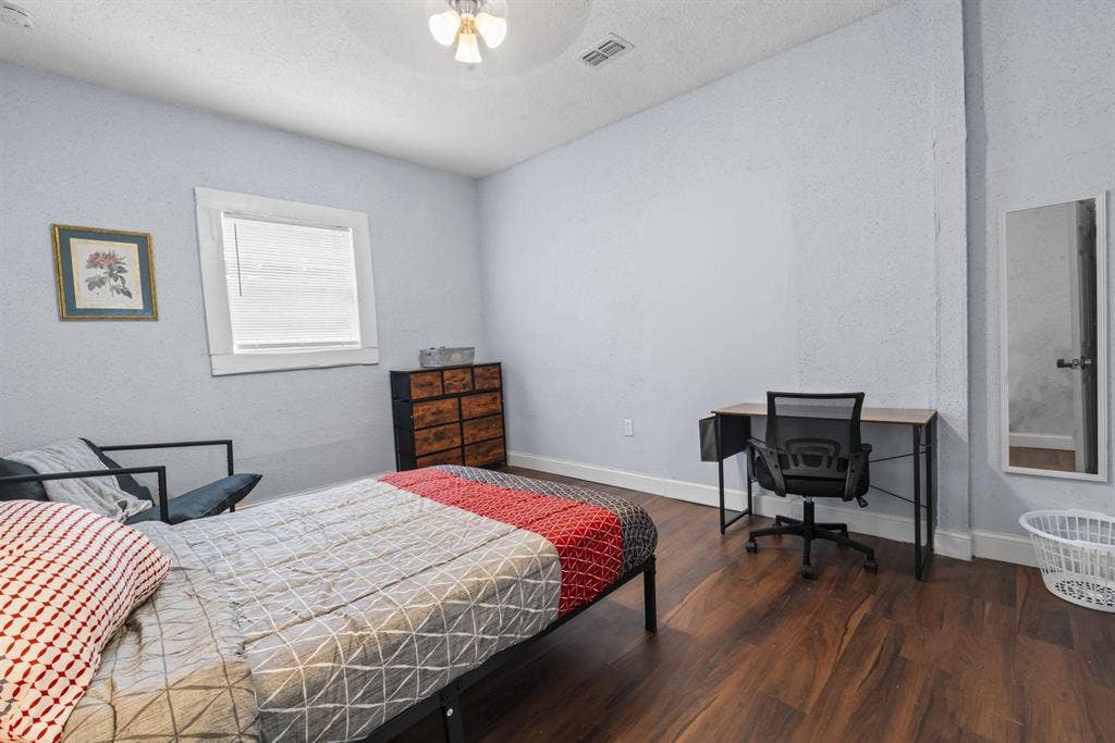 9 BR in Jacksonville