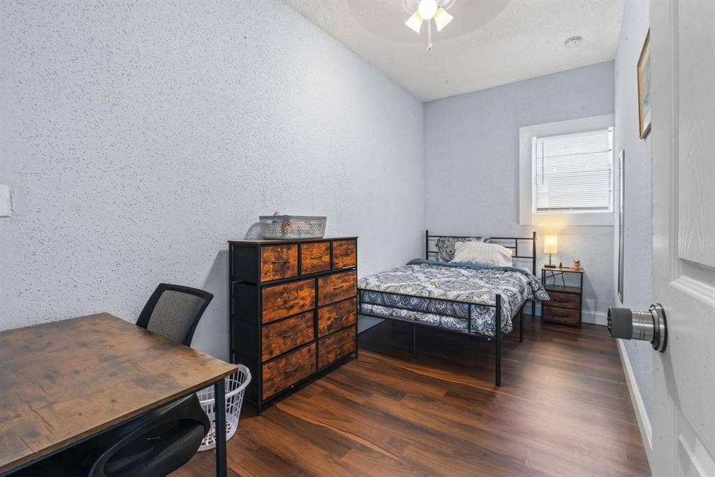 9 BR in Jacksonville