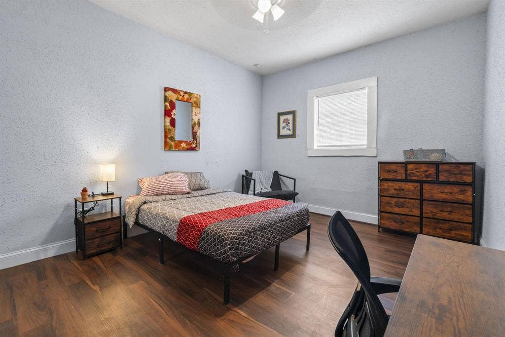 9 BR in Jacksonville