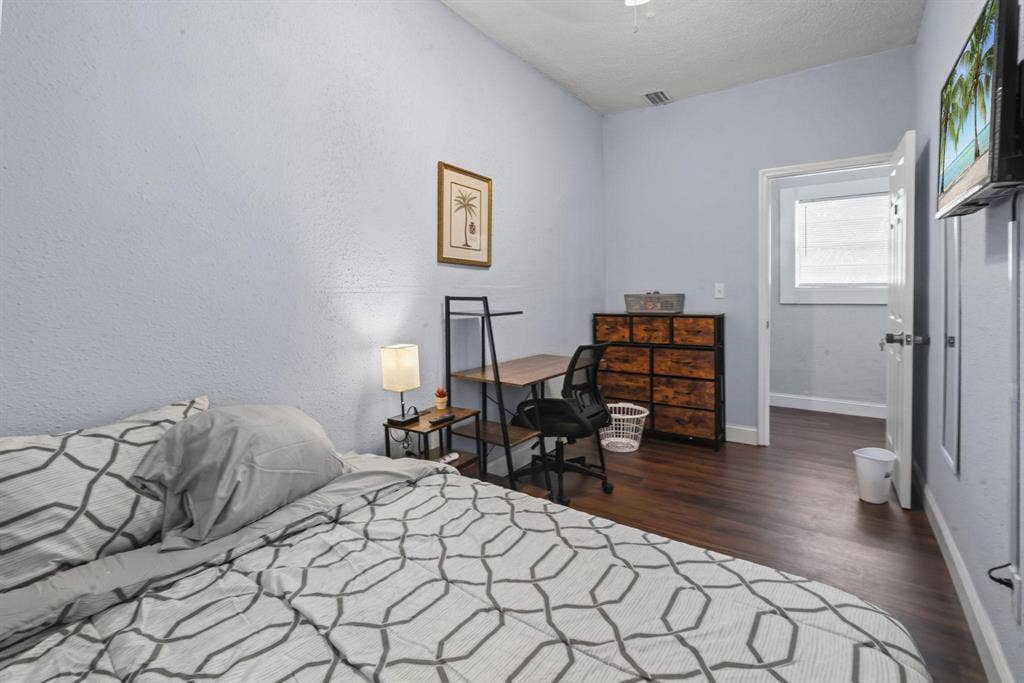 9 BR in Jacksonville