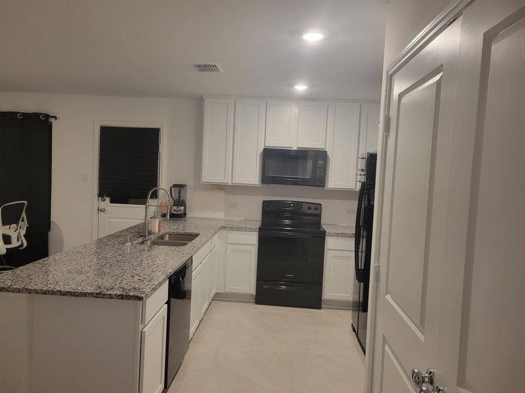 1 BR in Dallas