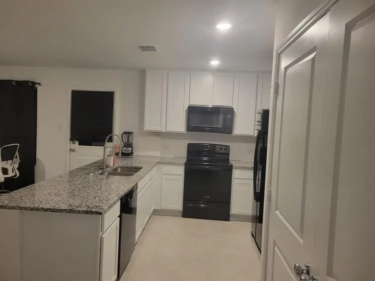 1 BR in Dallas