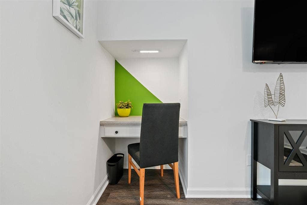 10 BR in Atlanta