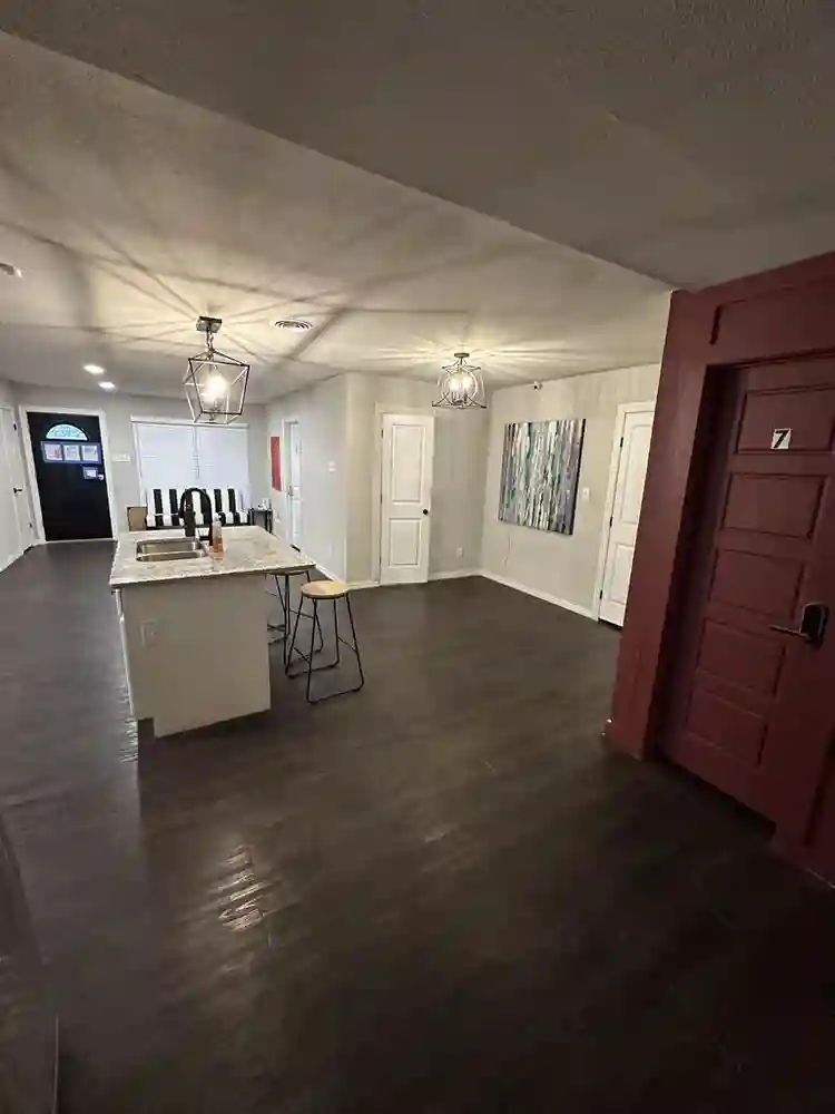 7 BR in Dallas