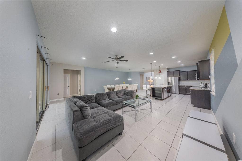 8 BR in Kissimmee