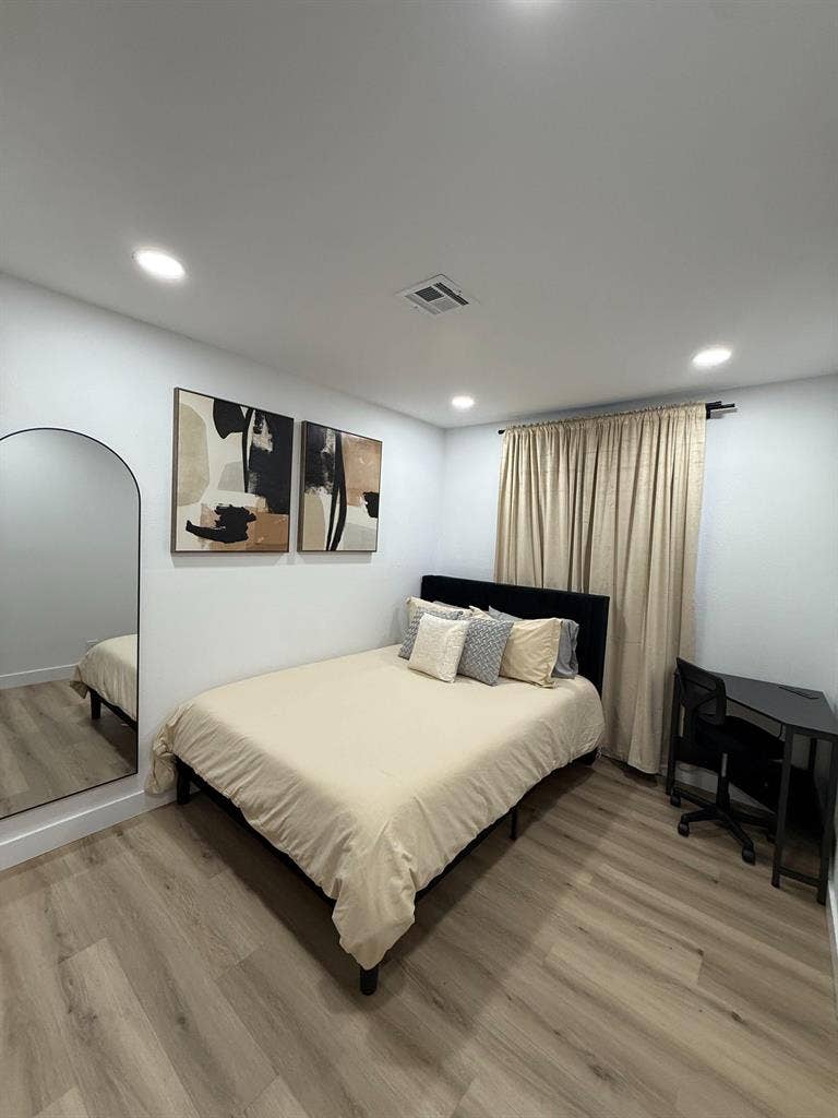 5 BR in Las Vegas