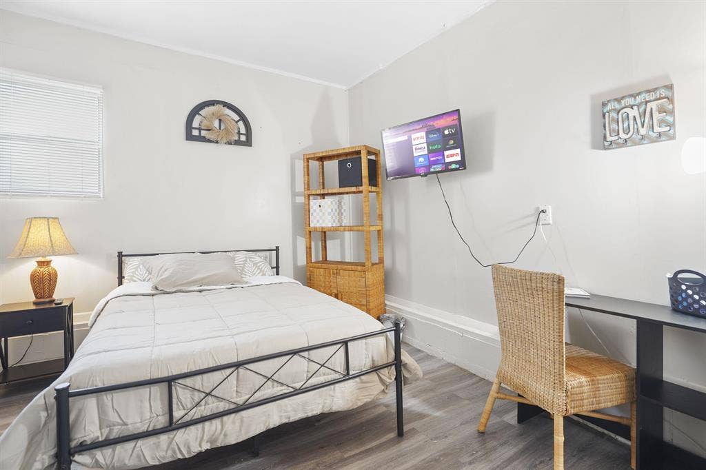 8 BR in Jacksonville