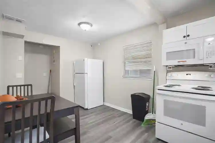 8 BR in Jacksonville