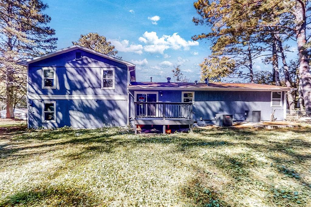 8 BR in Stone Mountain