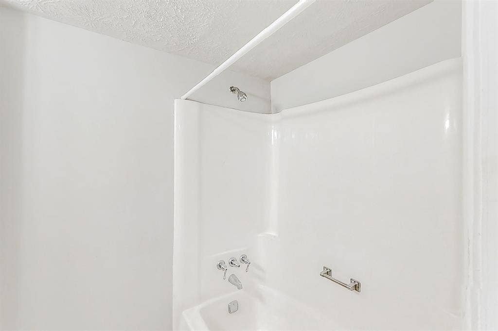 8 BR in Stone Mountain