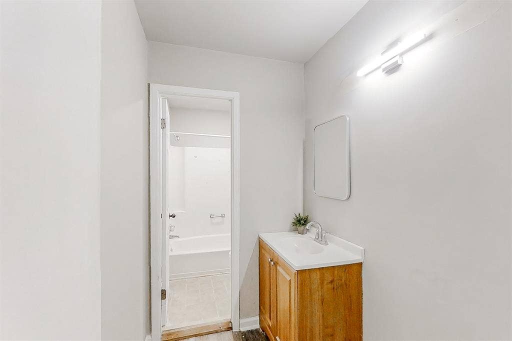 8 BR in Stone Mountain