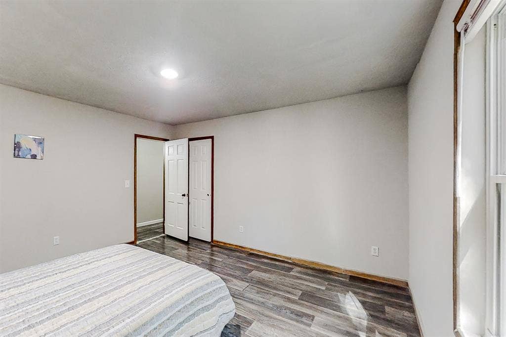 8 BR in Stone Mountain