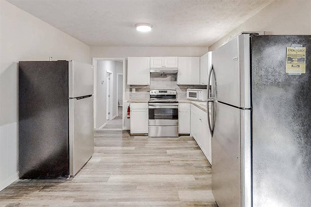 8 BR in Stone Mountain