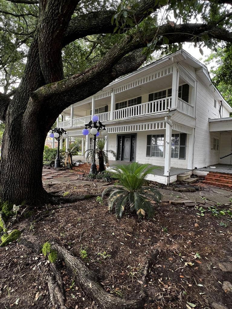 7 BR in Highlands