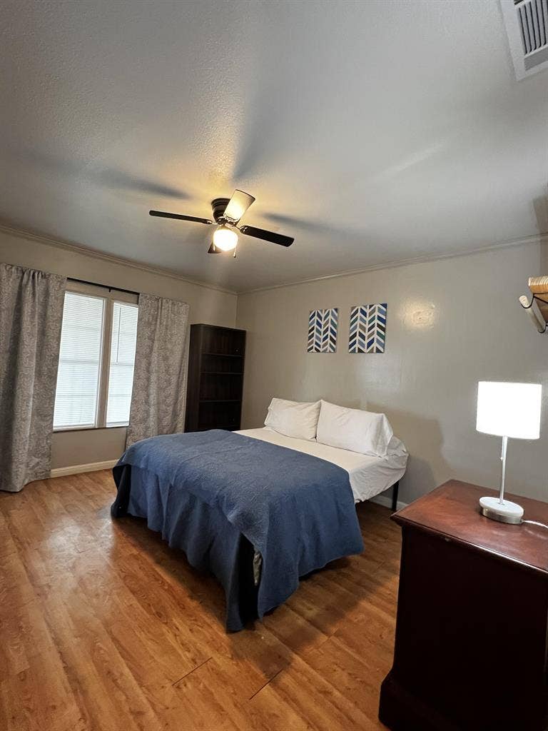 7 BR in Highlands