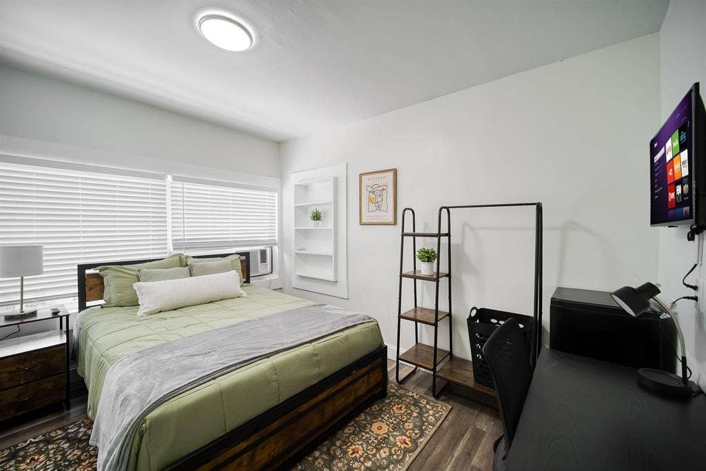 8 BR in Jacksonville