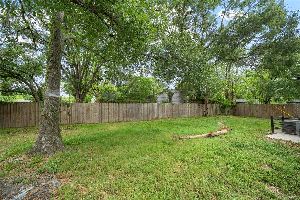 6 BR in Houston