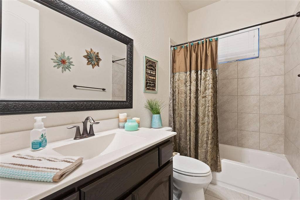3 BR in Venus