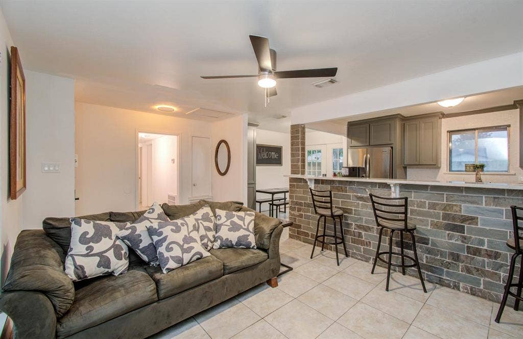 5 BR in Houston